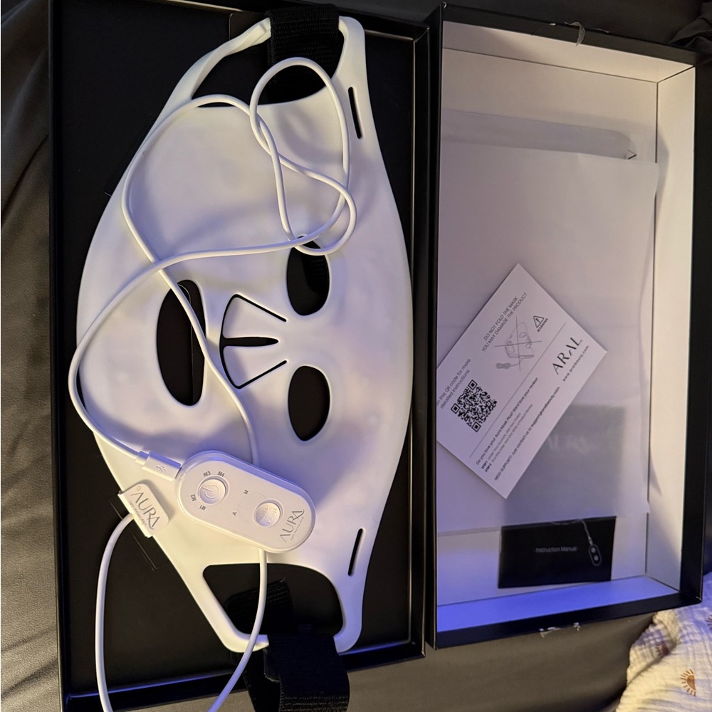 Aura White VR AR Facial Interface